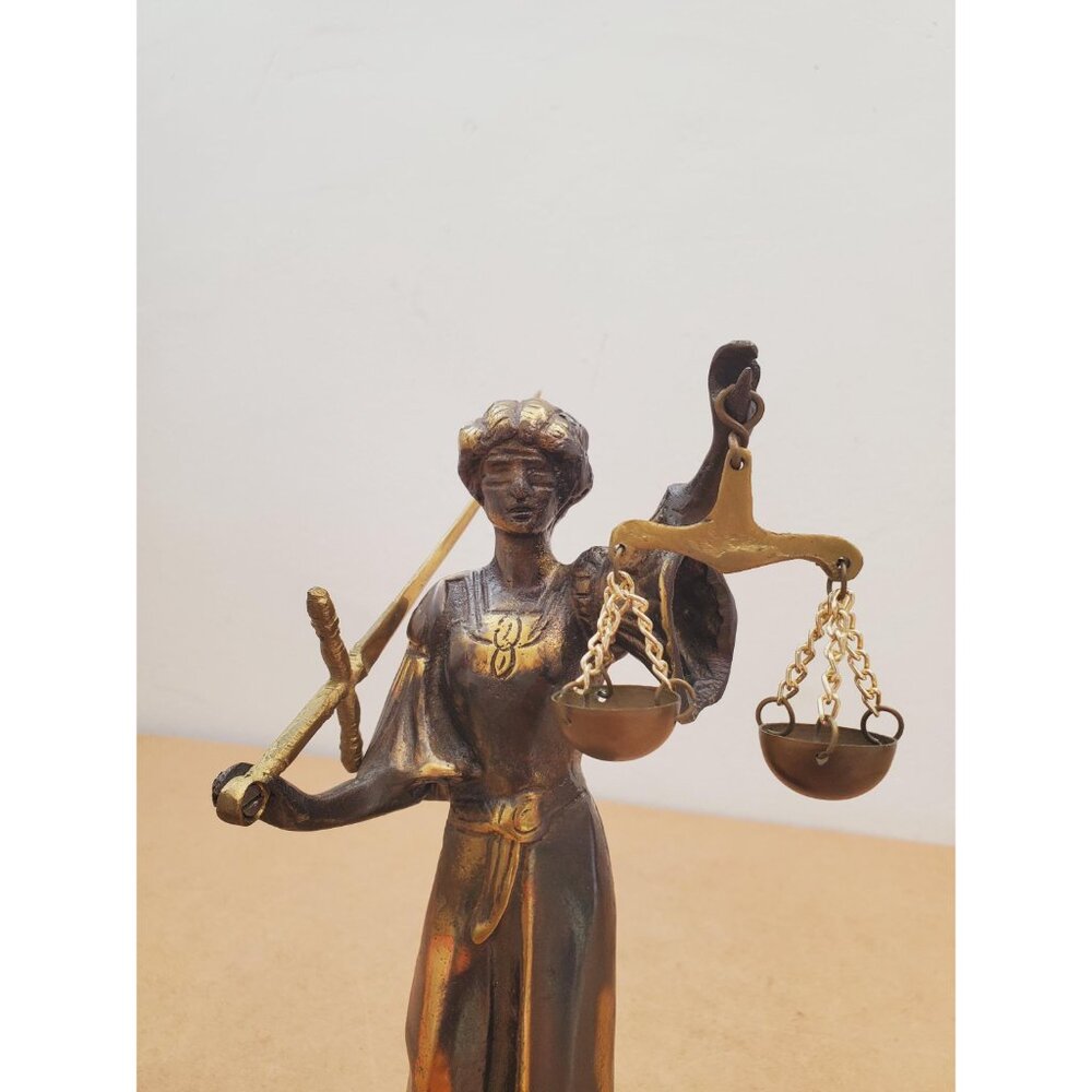 Bronze Sculpture Lady Justice Figurine - Statue , Gift for Lawyer - Themis - Picture 13 of 16